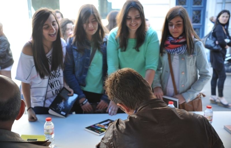 Les fans del locutor de ràdio van estar esperant des de les 10 hores. FOTO: Amanda Bernal