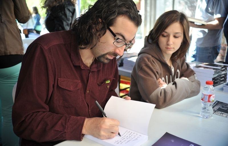 JR Armadàs, periodista del TOT i Diari, va ser dels qeu va vendre més. FOTO: Amanda Bernal