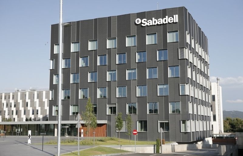 La seu de Banc Sabadell està situat a Can Sant Joan. FOTO: Cedida