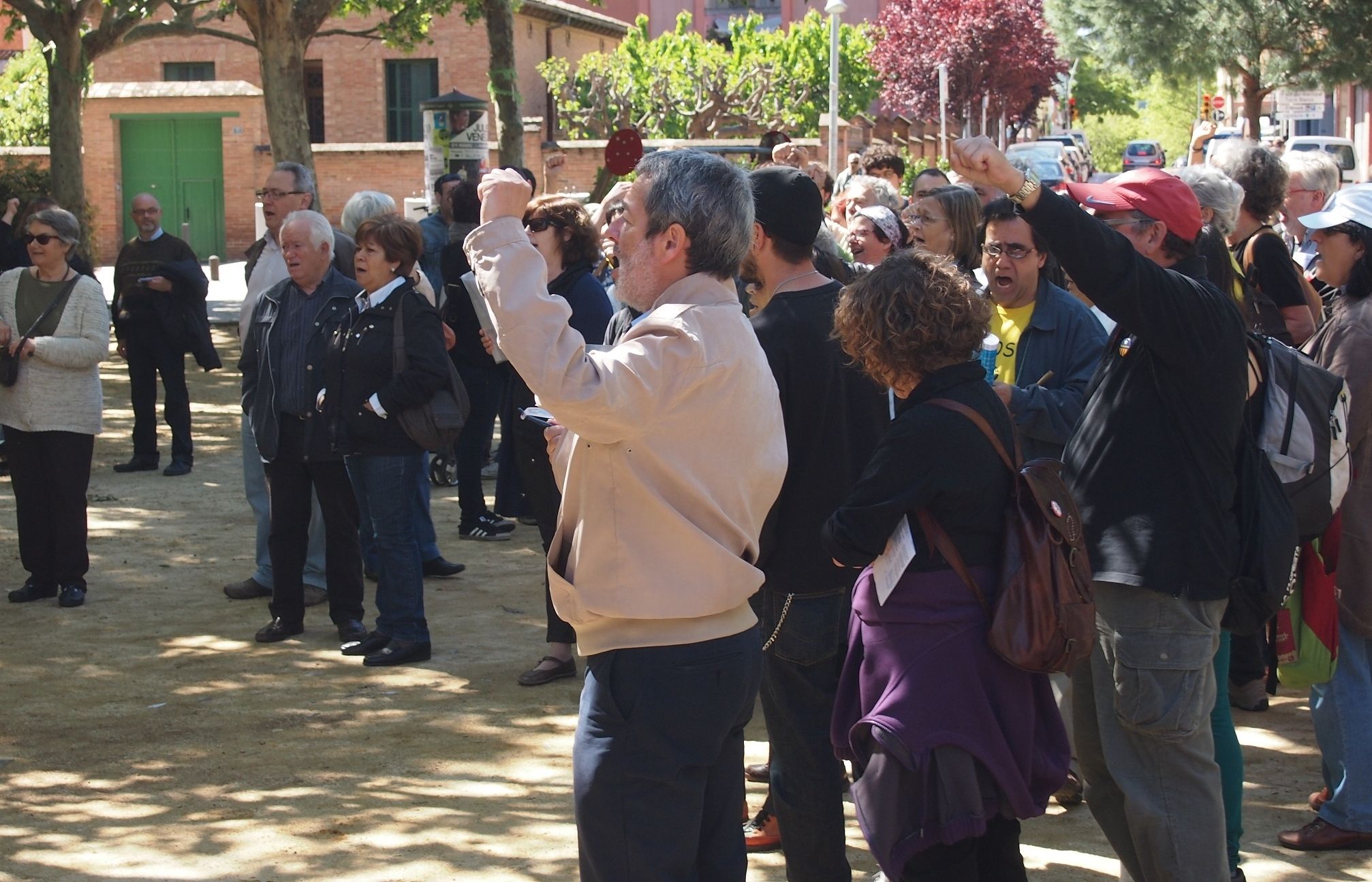 La manifestació ha finalitzat a la pl. d'en Coll.  FOTO: C.Caballé