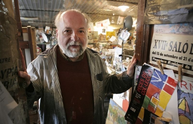 Fa més de 40 anys  que Barnils crea la seva obra en el seu estudi de Mercantic. FOTO: Artur Ribera