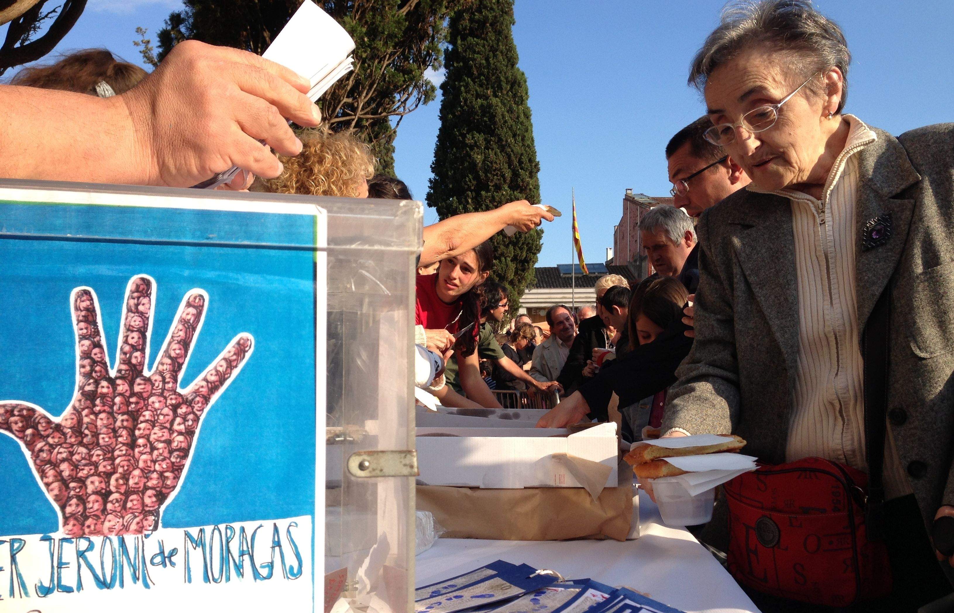 L'acte va comptar amb una xocolatada pels assistents. FOTO: A. Mira