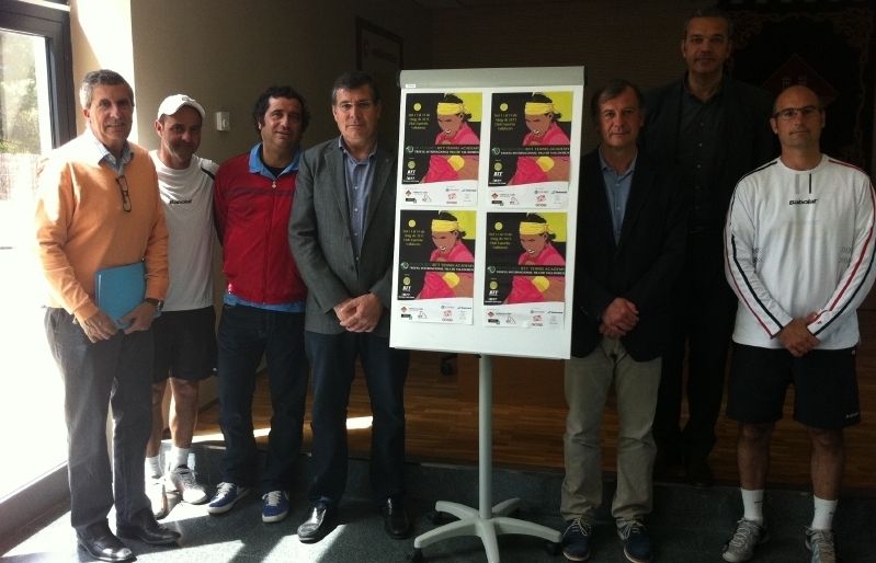 Organitzadors i col·laboradors d'aquest torneig Futures de tennis. FOTO: Àlex López Puig