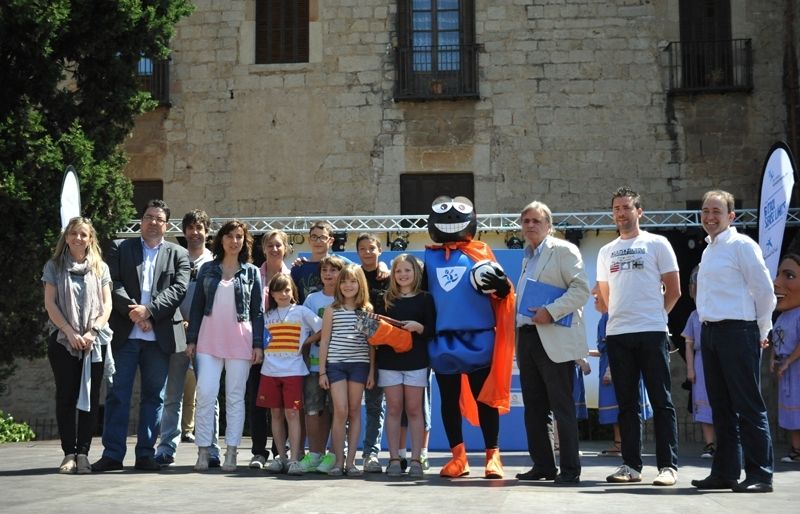 La mascota Cuga, presentada en societat. FOTO: Amanda Bernal