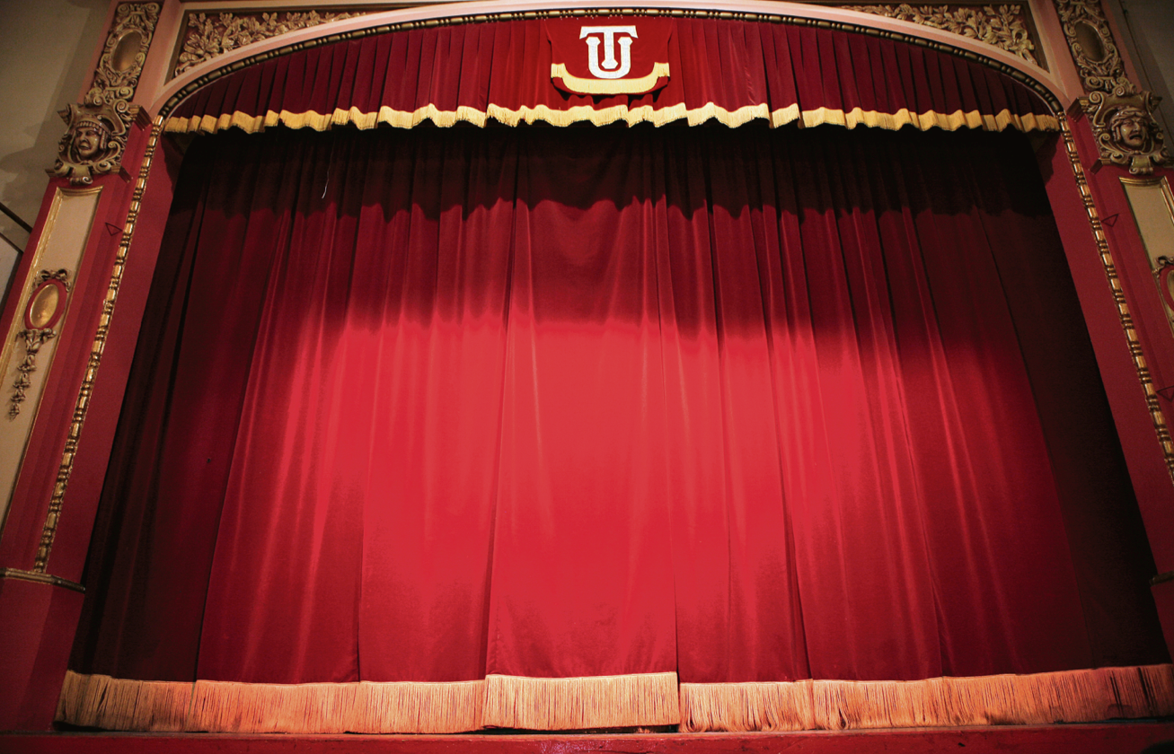 La Unió aixeca el teló cada tarda, entre setmana, i durant tot el dia dels dissabtes amb una activitat frenètica i contínua. FOTO: Artur Ribera