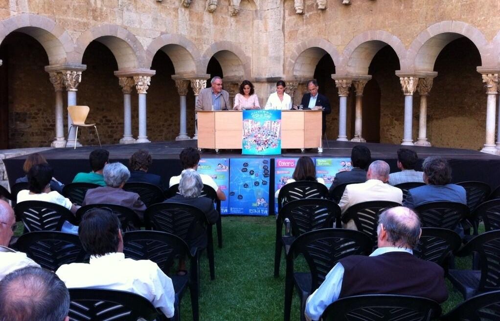 Acte de presentació de la Festa Major 2013 al CLaustre del Monestir. FOTO: Pere Fernández
