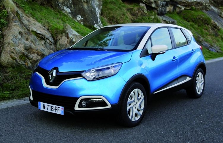 Té un volum total de maleter de 455 litres