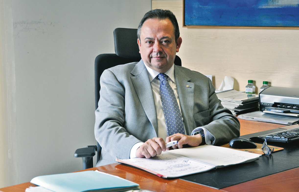 Clar i català  Josep Ramon Sanromà parla amb serenor del banc públic català. FOTO:P. F.