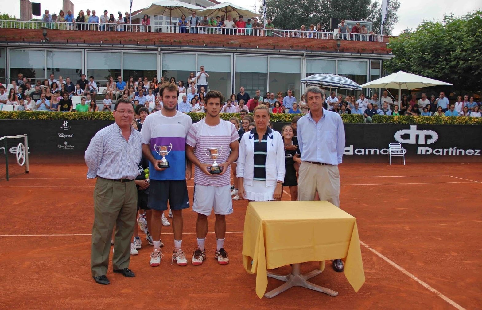Juan Lizariturry, al mig de la imatge. FOTO: itfjolaseta.blogspot.com.es