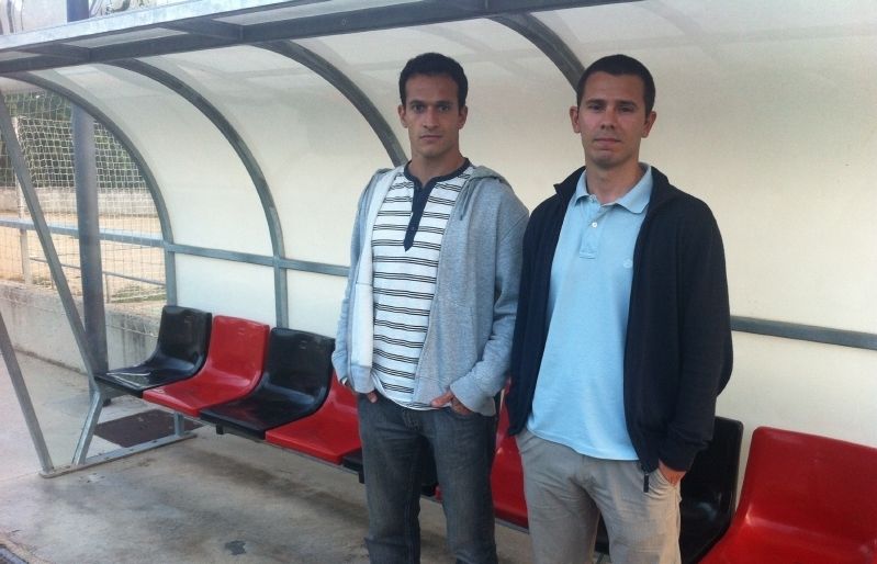 Franco Sanchirico, segon entrenador, i Camilo Speranza, primer entrenador del Sant Cugat Esport FC. FOTO: Àlex López Puig