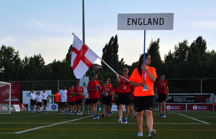 Desfilada de les seleccions. FOTO: Localpres