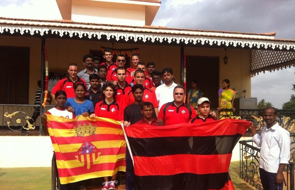 Els representants del Sant Cugat Esport FC, a Anantapur. FOTO: Xavier Ros/Sant Cugat Esport FC