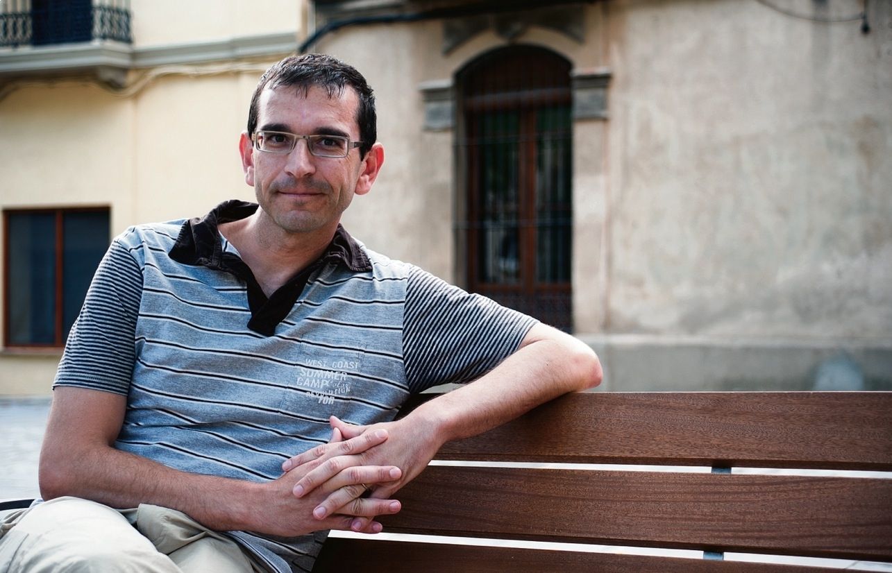 Diego Torres a la plaça de Barcelona, on temps enrere es va casar. Artur Ribera