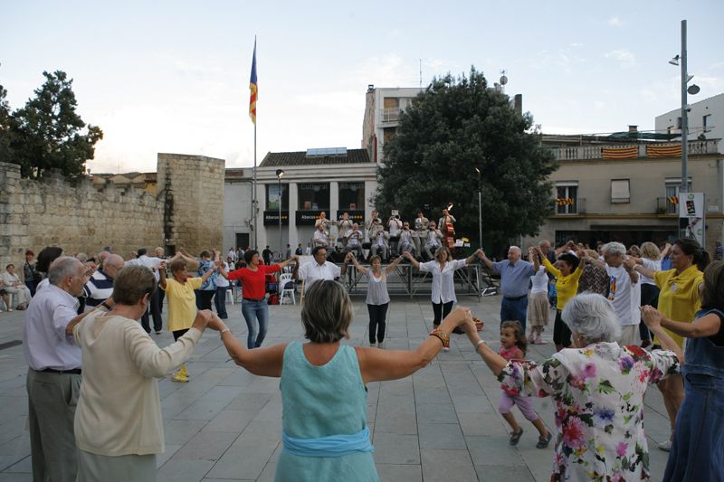 Sardanes a la Plaça d'Octavià