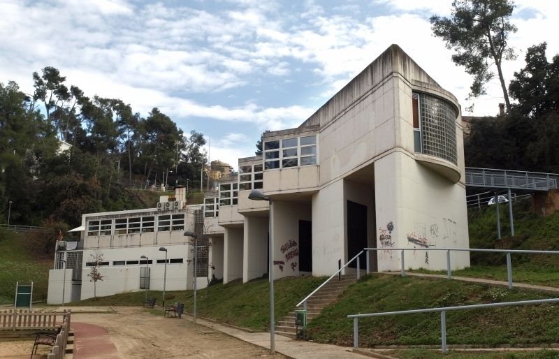 El centre Social i Sanitari de la Floresta, a tocar de l'estació de FGC FOTO: Artur Ribera