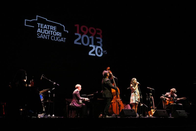 Joan Chamorro i andrea Motis en la seva actuació per els 20 anys