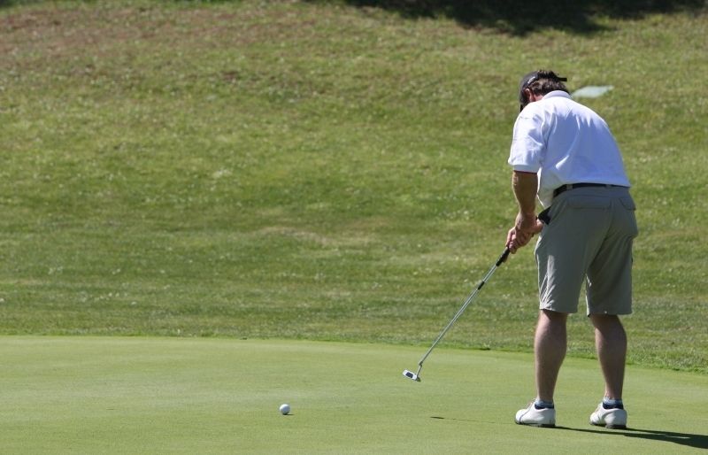 Imatde d'arxiu d'una de les edicions del Trofeu de Golf AECC. FOTO: Arxiu