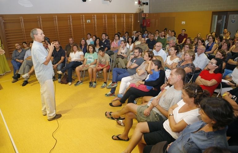 Més d'un centenar de persones van assistir a la xerrada