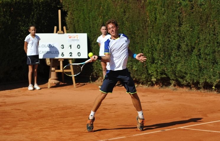 Carballés ha guanyat en dos sets a Olaso. FOTO: Amanda Bernal