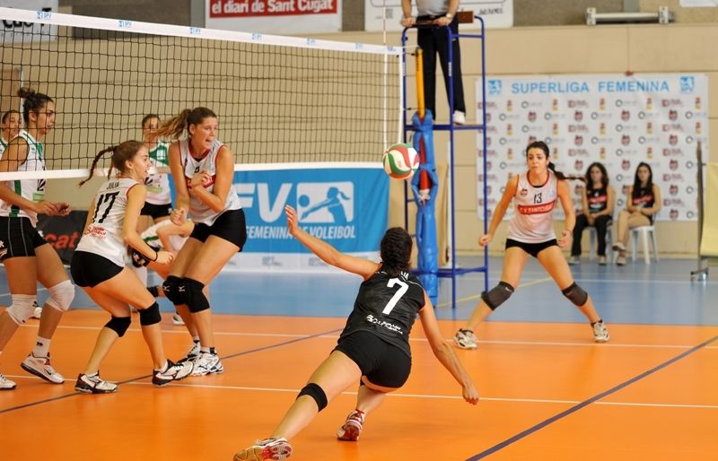 La lliure Júlia Rodríguez, en una acció del partit. FOTO: Amanda Bernal