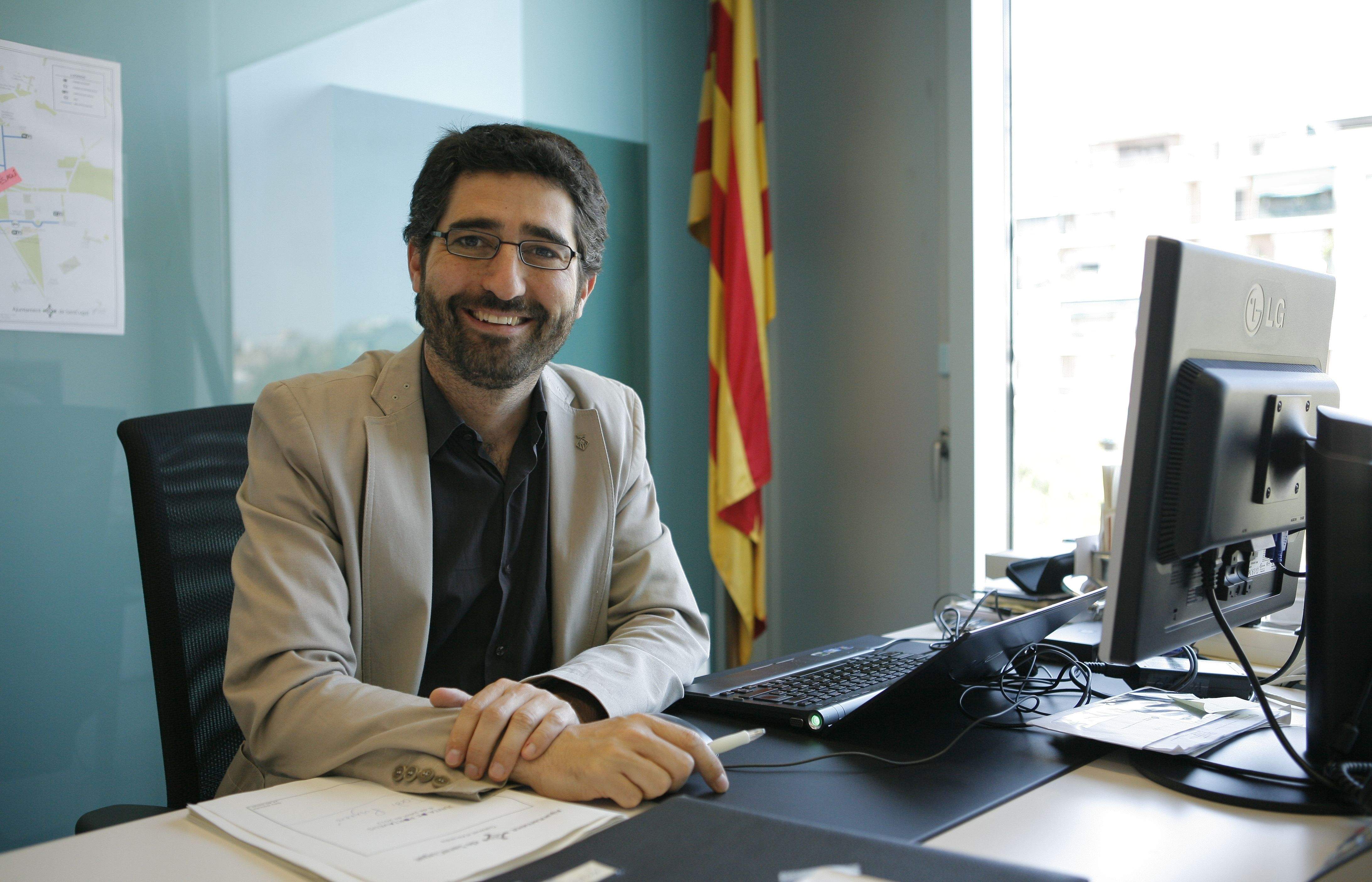 Jordi Puigneró en una foto en el seu despatx quan era regidor. FOTO: Artur Ribera