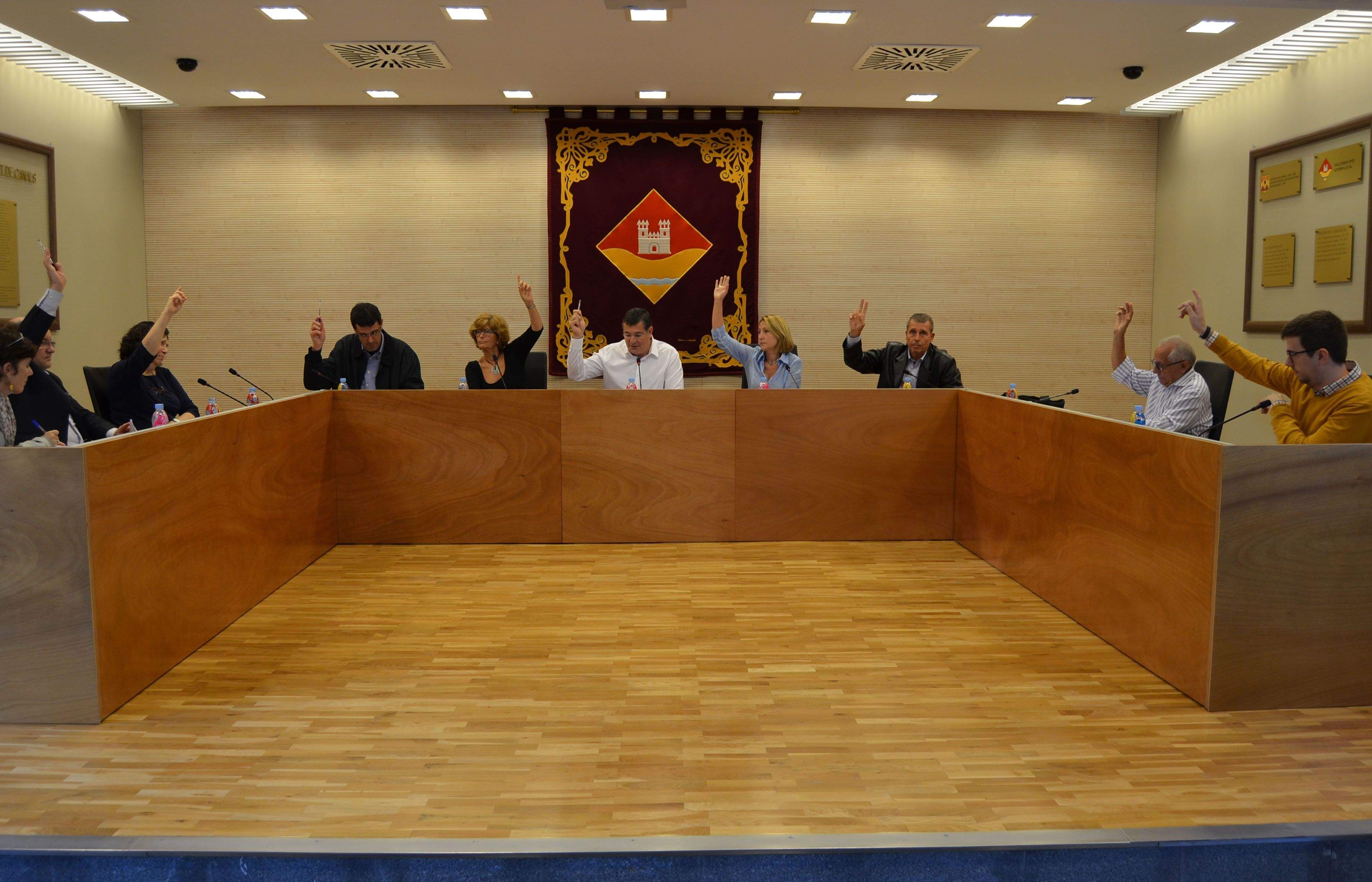 Imatge de la votació de les ordenances fiscals de Valldoreix. FOTO: Cedida 