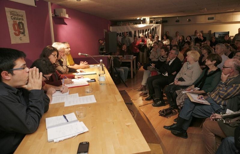 Taula del debat sobre el Procés Constituent. FOTO: Artur Ribera