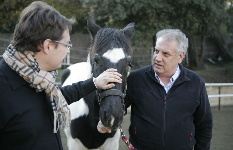 Federico Cerdá, a l'esquerre de la imatge, és el president de la Fundación Federica Cerdá. FOTO: Artur Ribera