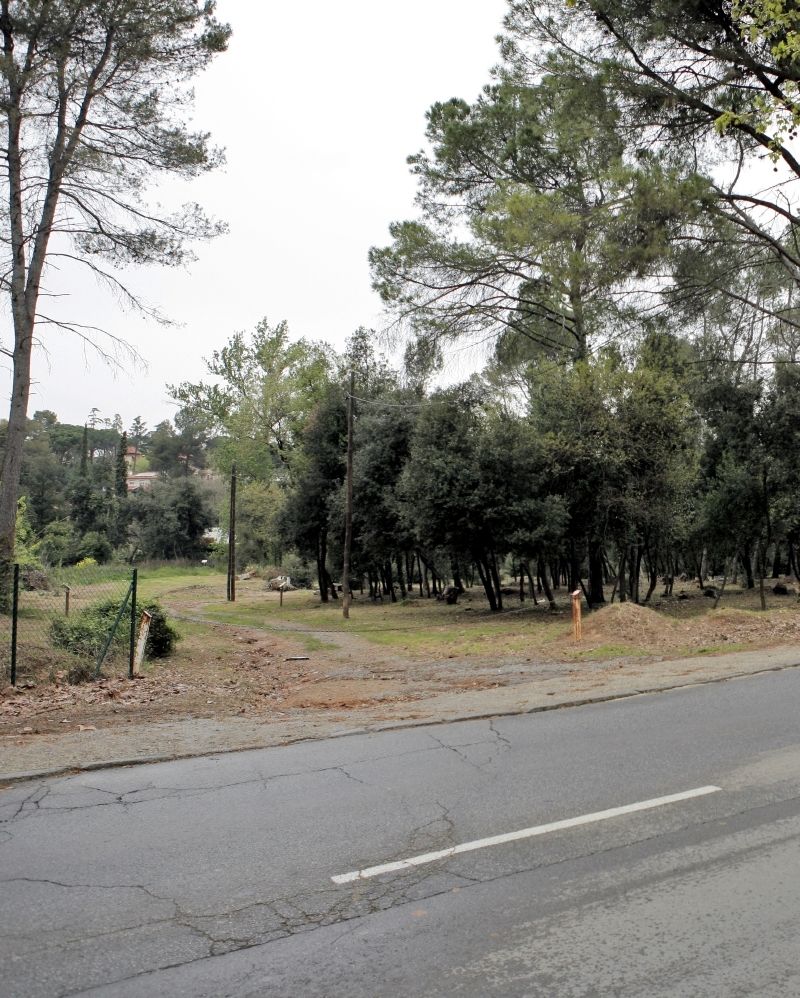 Una zona que hi ha a lencreuament entre les rieres de Nonell i Clavell, passa de Sant Cugat a Valldoreix. FOTO: Artur Ribera