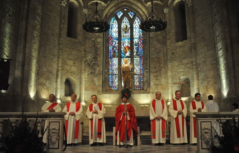 Una missa al Monestir de Sant Cugat. FOTO: Amanda Bernal