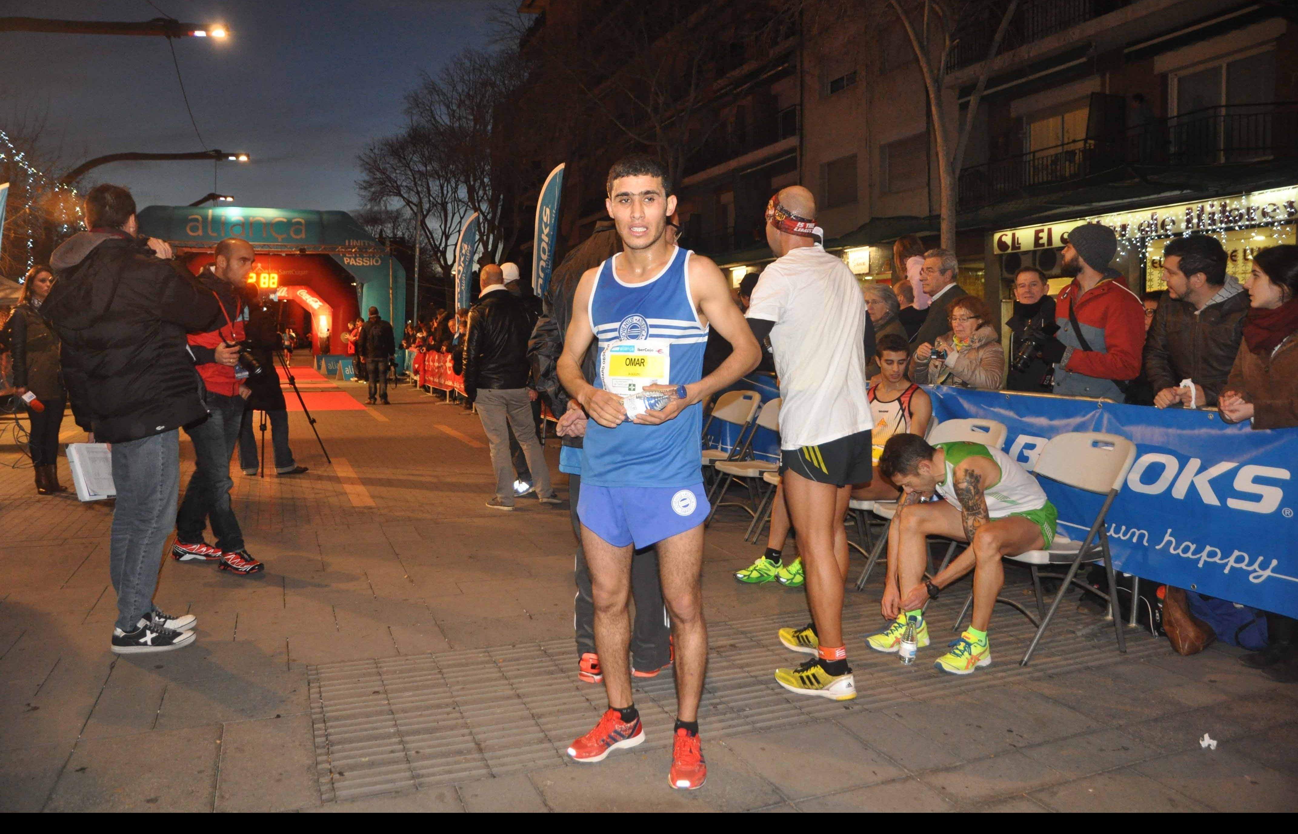 Omar Oughzif, després de guanyar la cursa. FOTO: Pere Fernández