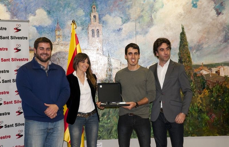 El santcugatenc Adam Díaz Vila, premiat amb la millor disfressa individual. FOTO: David Molina