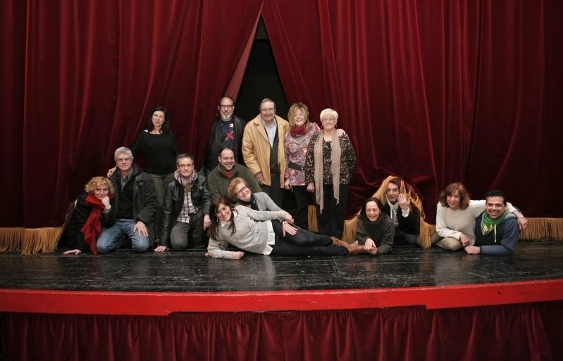 Part de l'equip de Fila Zero durant l'assaig del muntatge 'Bellesa'  FOTO: Artur Ribera