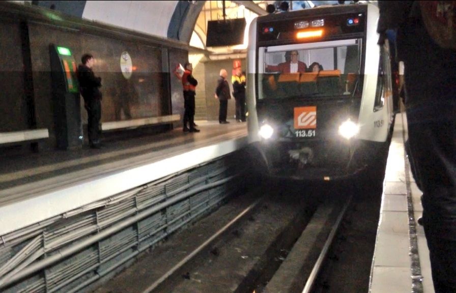 Centenars de milers de persones utilitzen els Ferrocarrils anualment FOTO: Arxiu