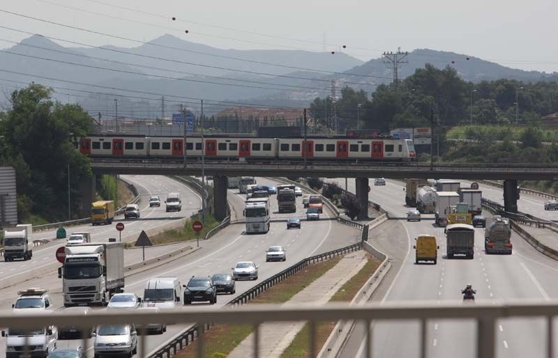 Imatge de la B-30 al seu pas per Sant Cugat FOTO: Lluís Llebot