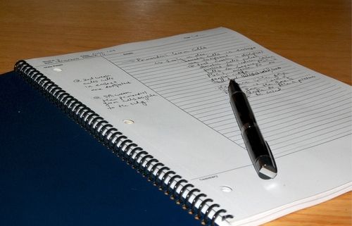 El mètode Cornell consisteix en dividir la plana en tres parts