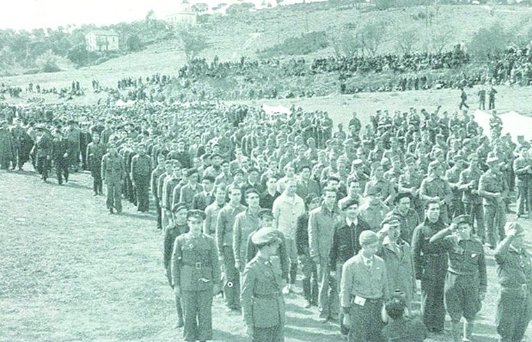 Arribada de reclutes al campament, abril de 1932. FOTO: Arxiu Municipal de Sant Cugat del Vallès