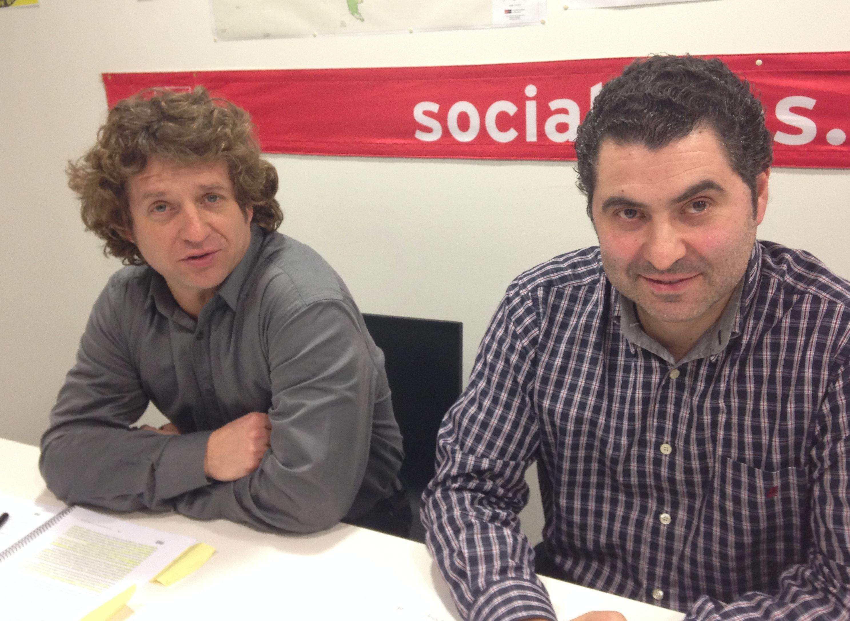 Els dos regidors del PSC. FOTO: Àgata Guinó