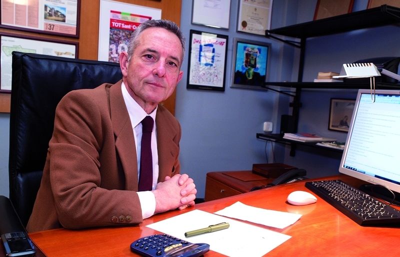 Organ trasllada al local de Francesc Moragas lactivitat que realitza com a agència de la propietat immobiliària. FOTO: Artur Ribera