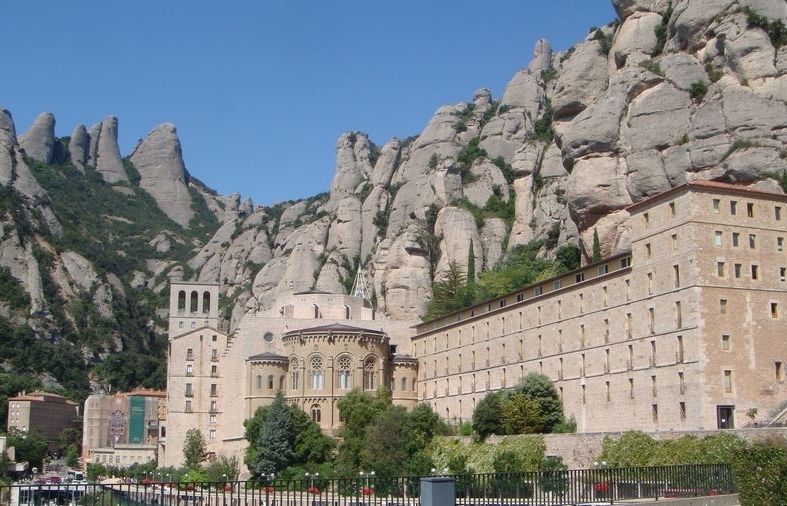 La caminada finalitza a Montserrat. FOTO: Cedida