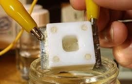 Detall d'una bateria de flux de protons