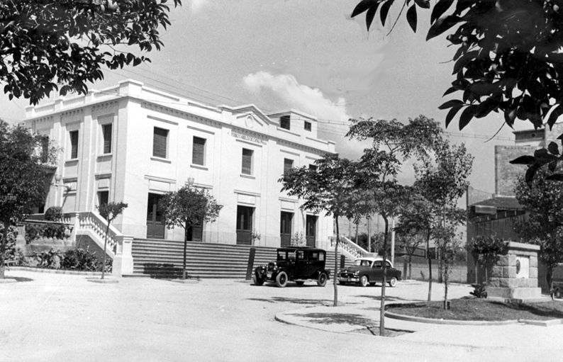 Plaça Lluís Millet