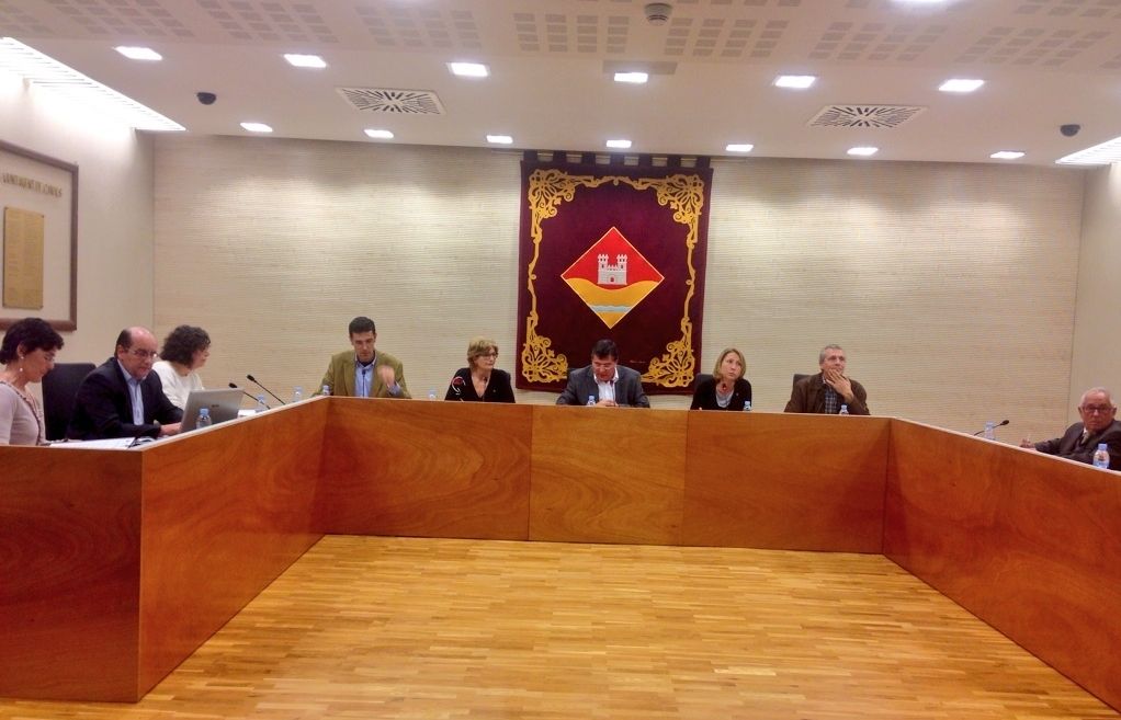 Sessió plenaria junta de veïns de Valldoreix de març. FOTO: A.Mira