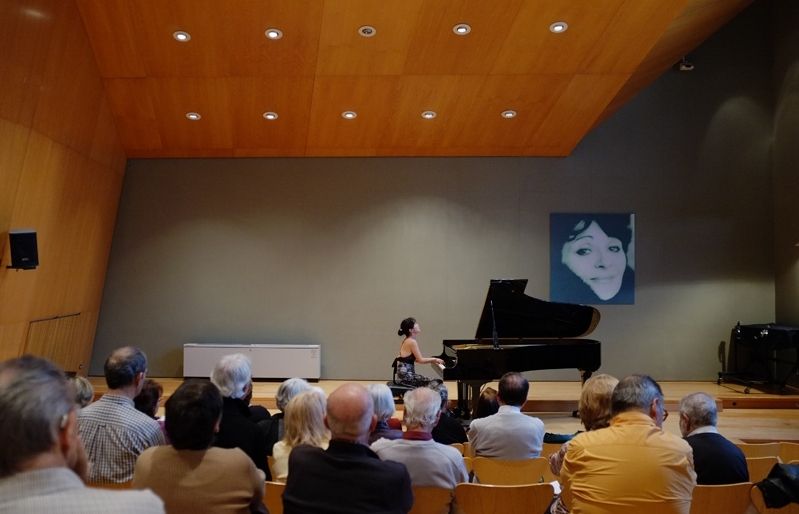 Moment del recital a l'Aula Magna de l'escola Municipal de Música. FOTO: David Molina