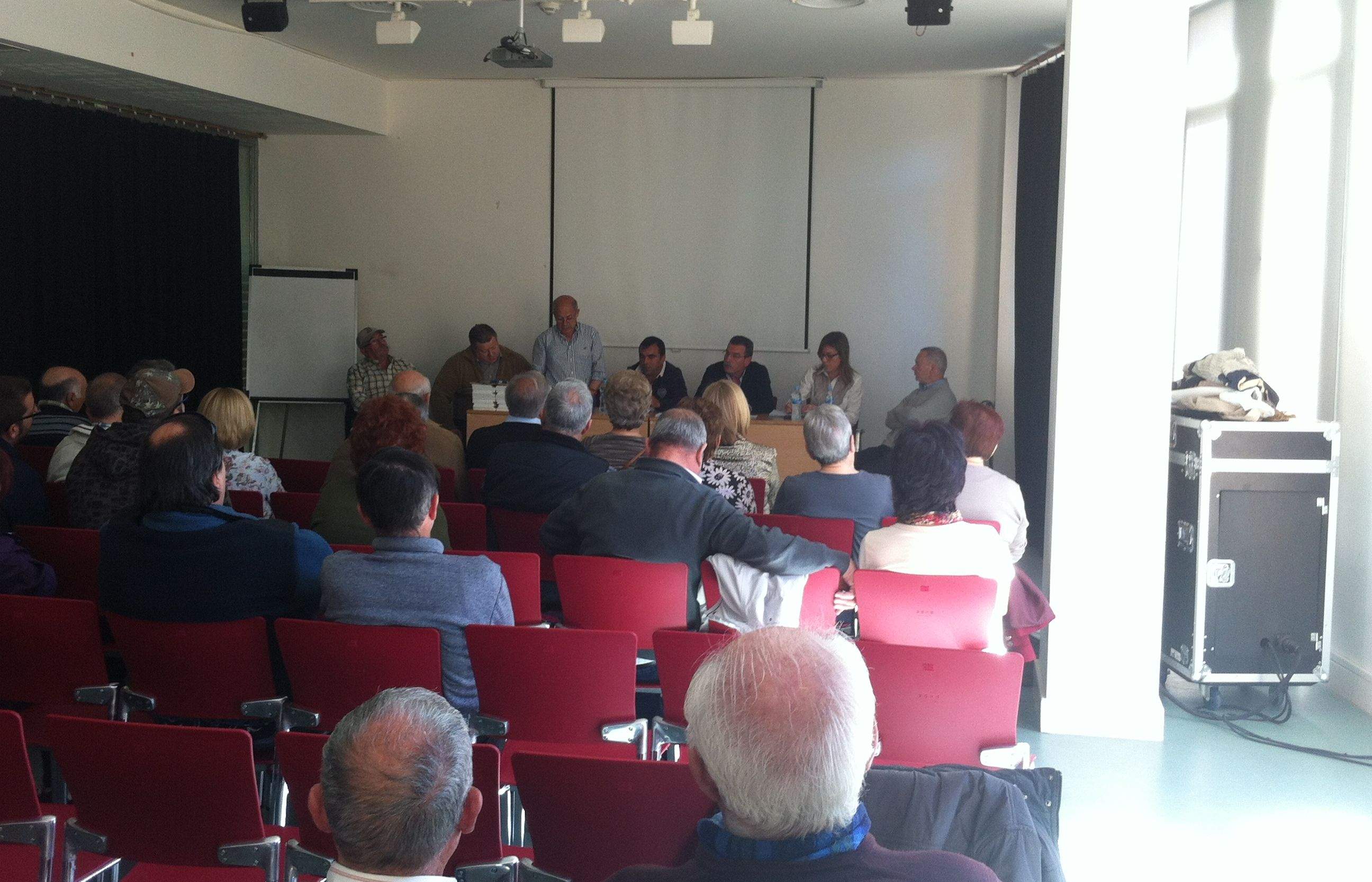 A l'assamblea han assitit prop d'uns 50 socis. FOTO: Pere Fernández