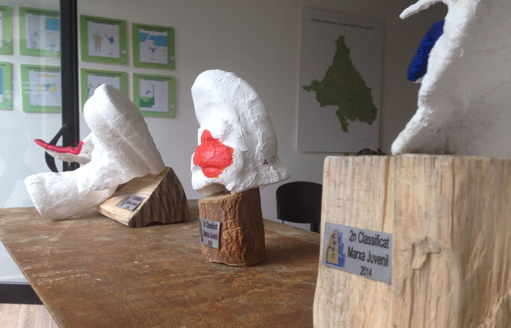 Els premis s'han fet a través de calçat esportives. FOTO: Mariona Sagalés