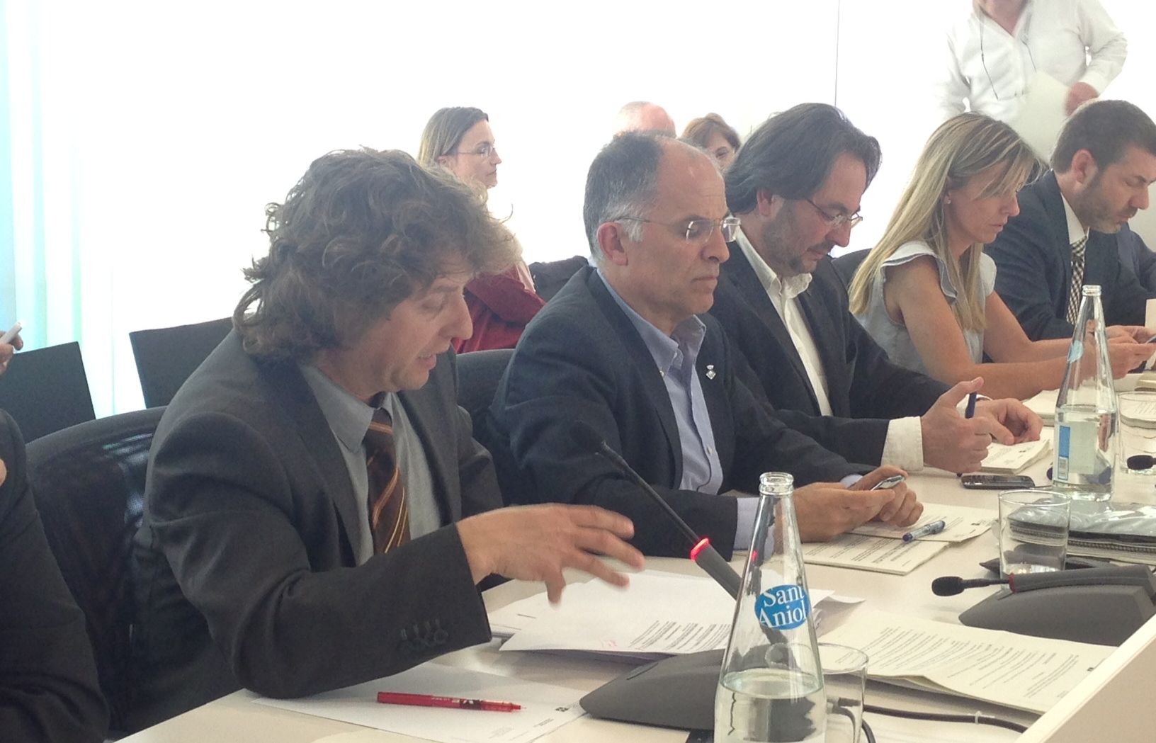 Pere Soler, del PSC, en una de les seves intervencions al Ple del mes d'abril. FOTO: Anna Mira