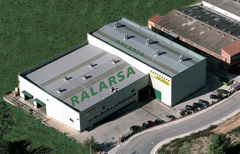 Ara que ve lestiu, recomanen la instal·lació de làmines solars i t'oferim un descompte!