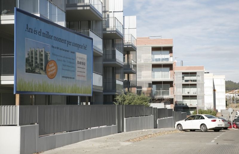Promoció de pisos buits a Sant Cugat, 2012. FOTO: Artur Ribera