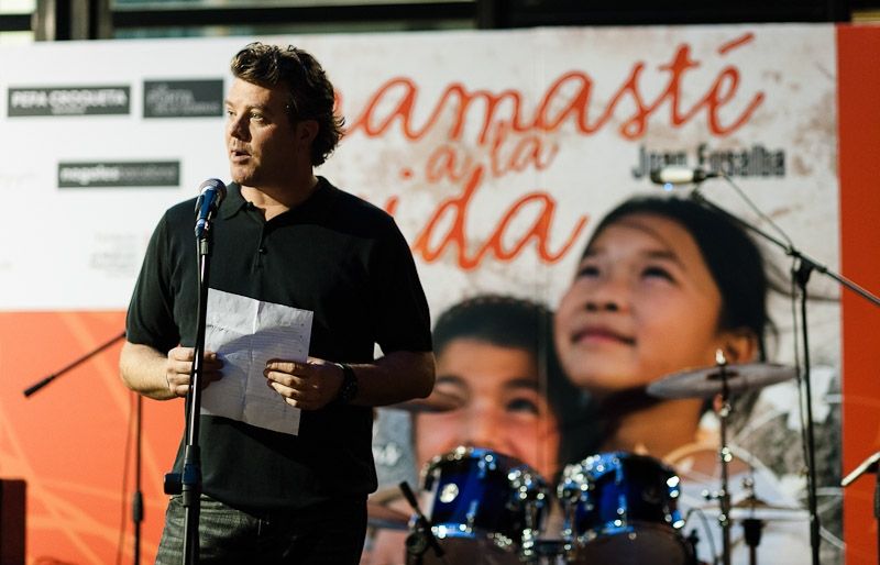 El llibre col·labora amb la lluita contra el càncer infantil. FOTO: Cedida